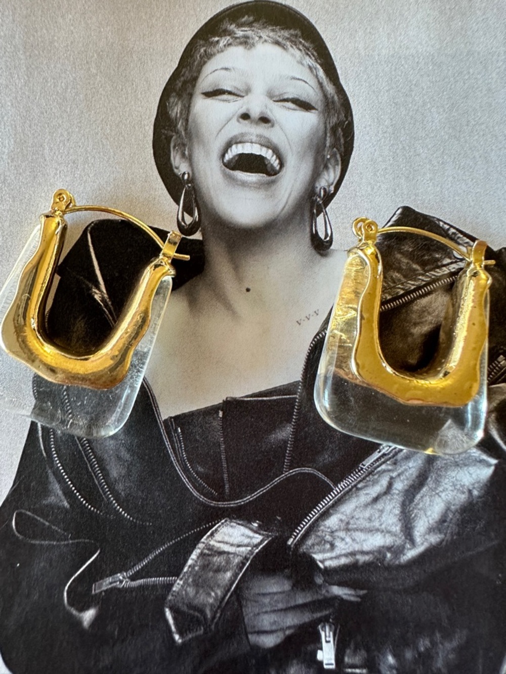 3/25$Clear Lucite and Gold Hoop Dangle Earrings